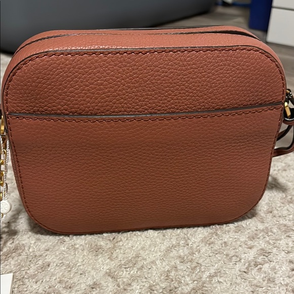 NWT!! Tory Burch Mauve Camera Crossbody Bag with dust bag - Picture 3 of 5